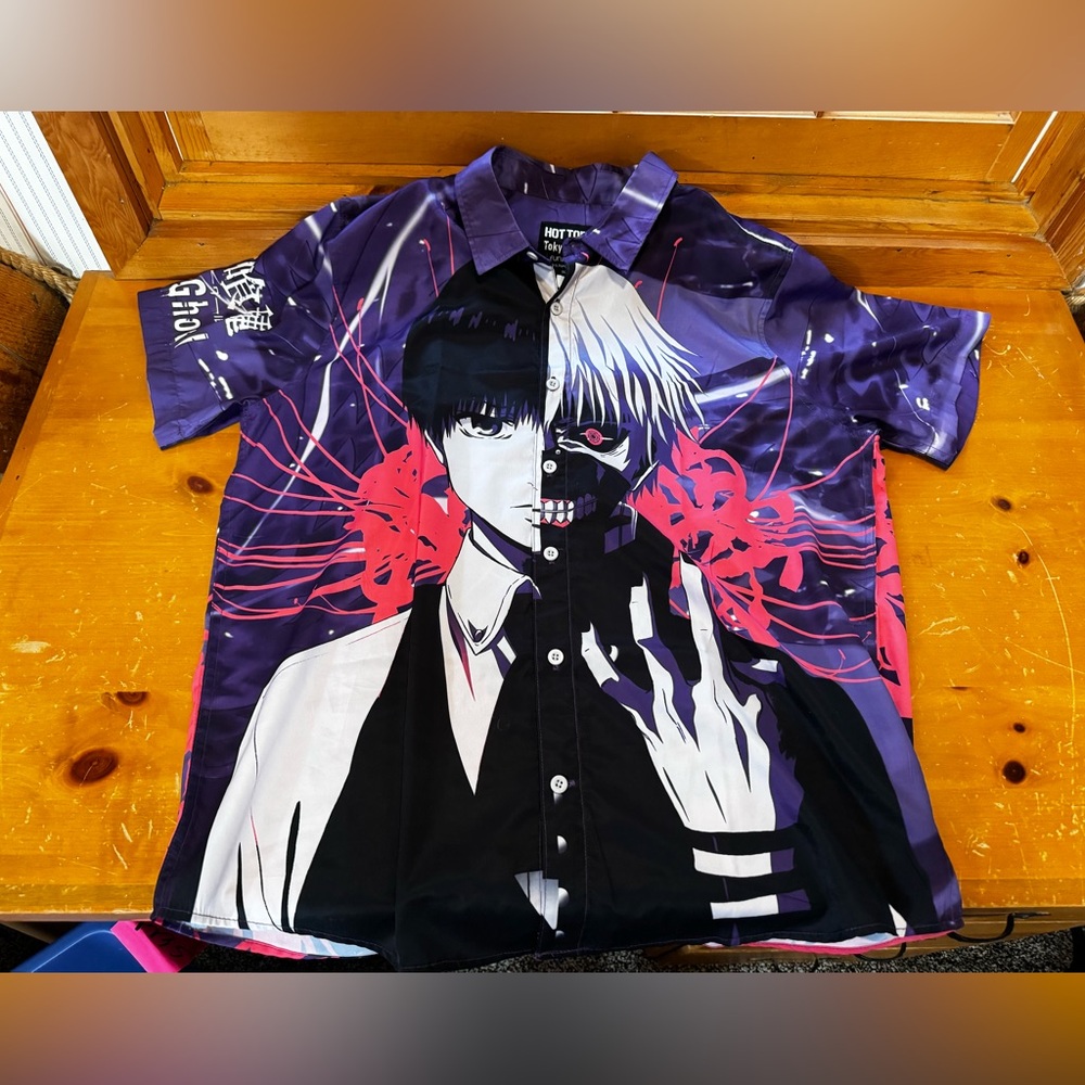 Hot Topic Tokyo Ghoul Men’s Button Up Shirt